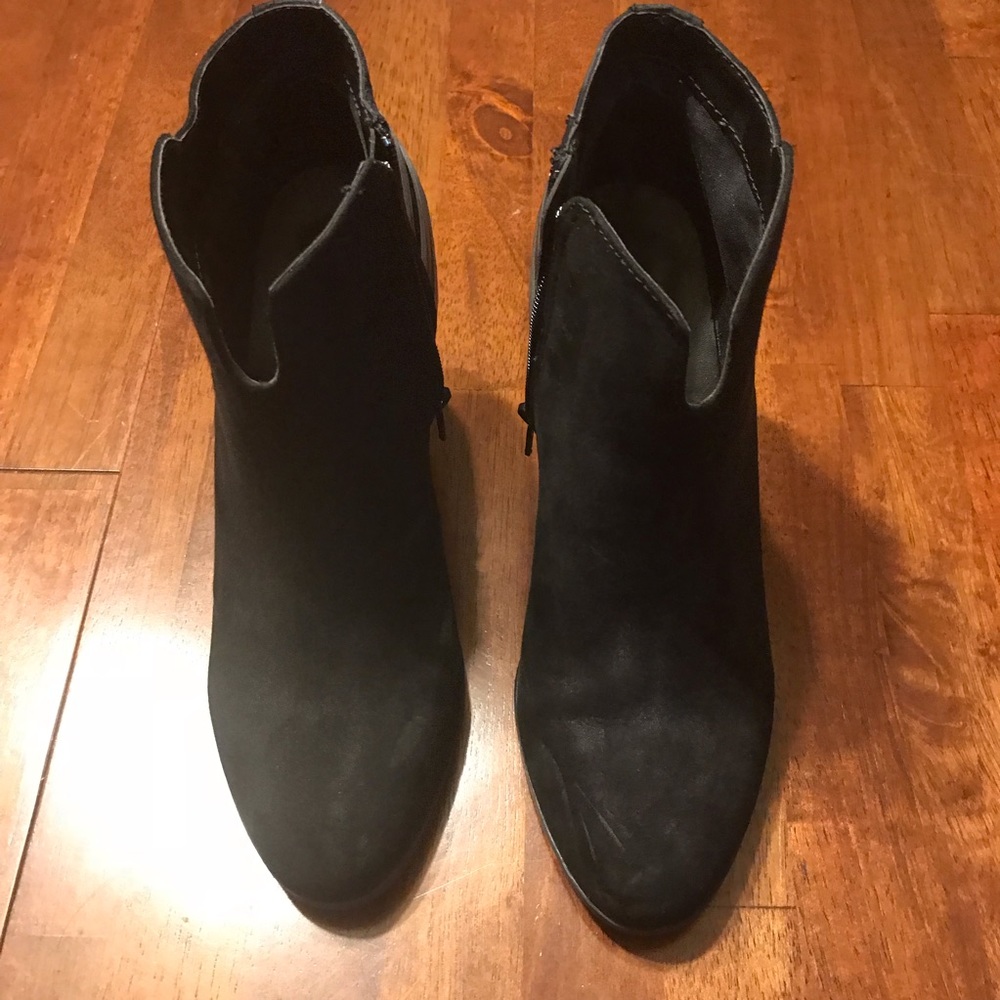 Carlos by Carlos Santana Black Booties.